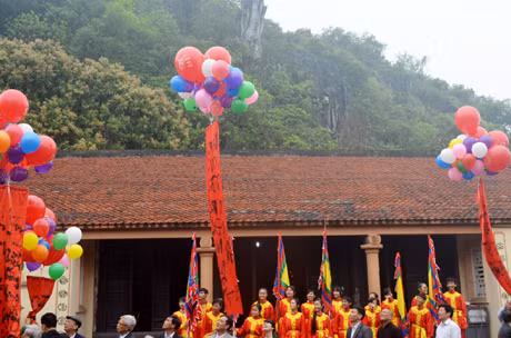Nghi lễ thả thơ tiền nhân