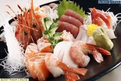 Ăn thịt tái sống nguy hiểm cho sức khỏe. Ảnh minh họa.