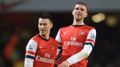 Koscielny và Mertesacker đang được đánh giá rất cao