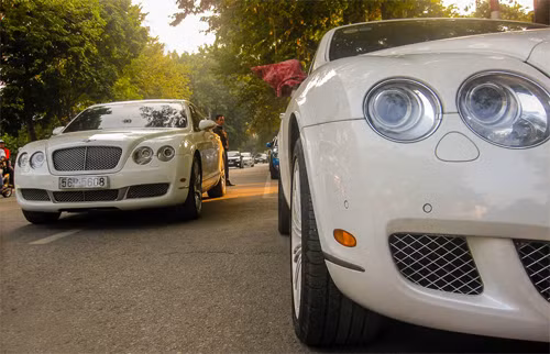 Bộ đôi Bentley GT và Flying Spur Speed.