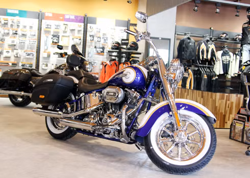Harley-Davidson CVO Softail Deluxe 2014 có giá bán 1,4 tỷ đồng.