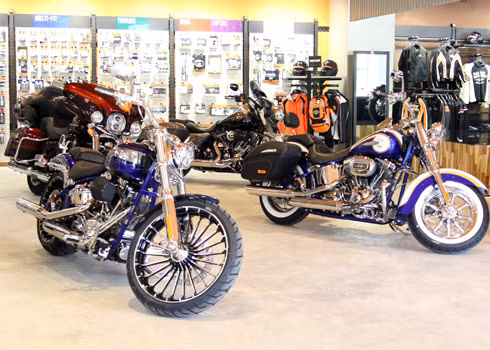 Bốn chiếc xe được độ thủ công có giá tiền tỷ tại Harley-Davidson Sài Gòn.