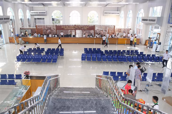 Khu vực làm thủ tục thăm Vịnh Hạ Long