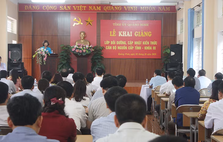 Quang cảnh lễ khai giảng.