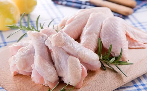 Kiêng ăn thịt gà khi bị ho là sai lầm (Ảnh: KT)