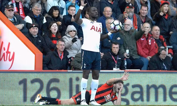  Tiền vệ Moussa Sissoko đang đứng trước nguy cơ bị phạt. Ảnh: Internet.
