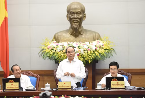 Thủ tướng Nguyễn Xuân Phúc chủ trì phiên họp Chính phủ thường kỳ tháng 10/2016. Ảnh: VGP/Quang Hiếu