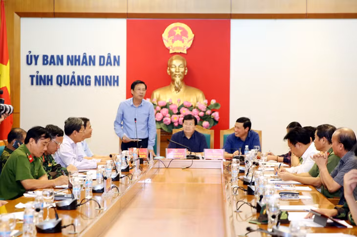 Đồng chí Nguyễn Văn Đọc, Bí Thư Tỉnh ủy, Chủ tịch HĐND tỉnh làm rõ hơn những biện pháp quyết liệt mà Quảng Ninh đang triển khai nhằm đối phó với cơn bão số 7