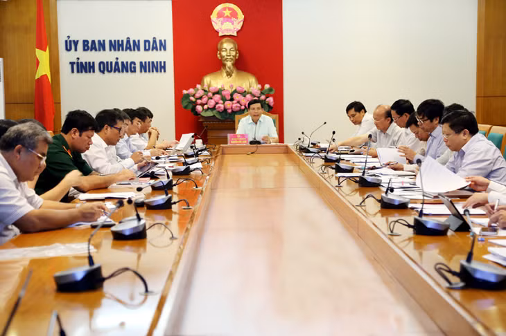 Đồng chí Nguyễn Đức Long, Phó Bí thư Tỉnh ủy, Chủ tịch UBND tỉnh chủ trì buổi làm việc.