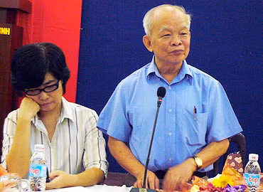 Nhà văn Nguyên Ngọc (phải). Ảnh: Thanh Phúc.