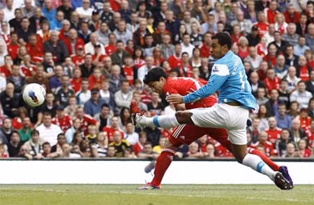 Liverpool (áo đỏ) không có được khởi đầu như ý.