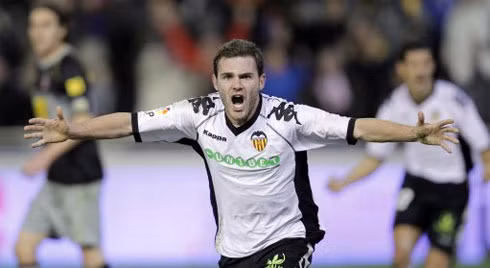 Mata là ngôi sao sáng giá nhất của Valencia sau khi những Villa, Silva ra đi.