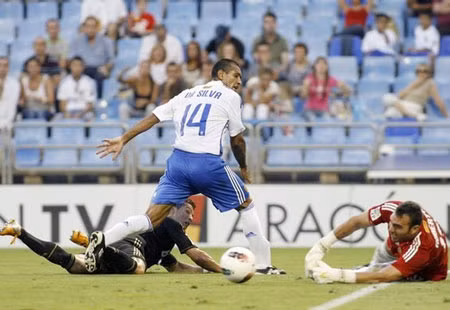  Zaragoza gần như chỉ biết chịu trận trước một Real Madrid mạnh hơn về mọi mặt