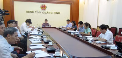 Quang cảnh buổi làm việc.