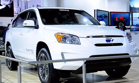 Toyota sẽ sản xuất RAV4 EV ở Canada ảnh 2