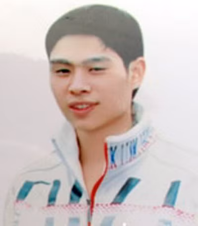 Nghi can Lê Văn Luyện. 