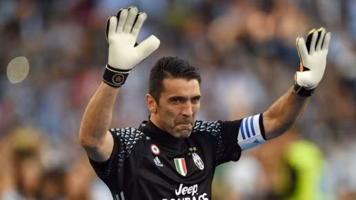  Buffon sắp qua tuổi 40. Ảnh: Marca.