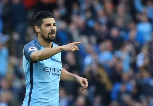  Nolito sẵn sàng rời Man City.