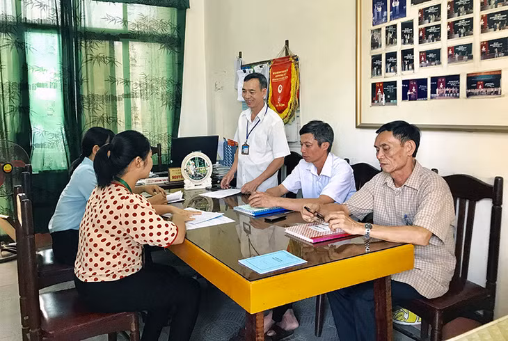 Cơ quan Khối MTTQ và các đoàn thể phường Đông Triều (TX Đông Triều) họp bàn triển khai công tác bầu cử trưởng khu trên địa bàn.