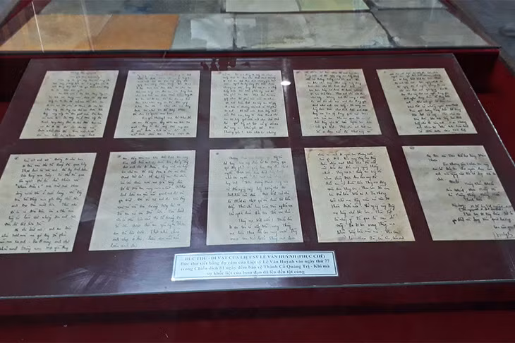 Bức thư kỳ lạ của liệt sĩ Lê Văn Huỳnh trưng bày tại Bảo tàng Thành cổ Quảng Trị.