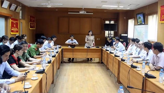 Bộ trưởng Y tế Nguyễn Thị Kim Tiến tại buổi làm việc.