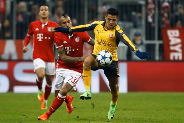  Vidal tha thiết kêu gọi Sanchez gia nhập Bayern.