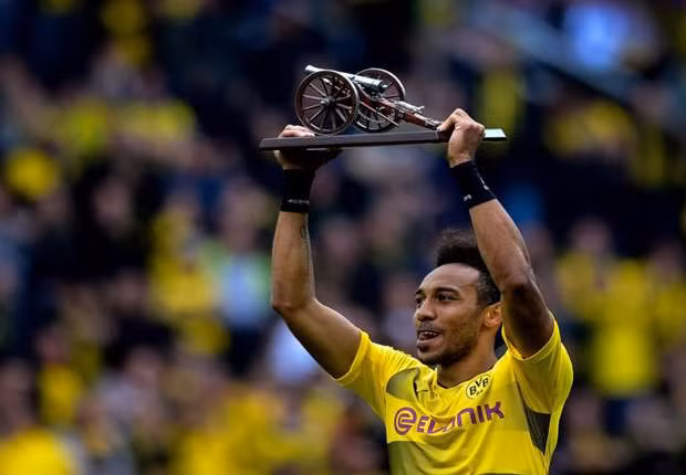  Aubameyang sẽ sớm quyết định tương lai.