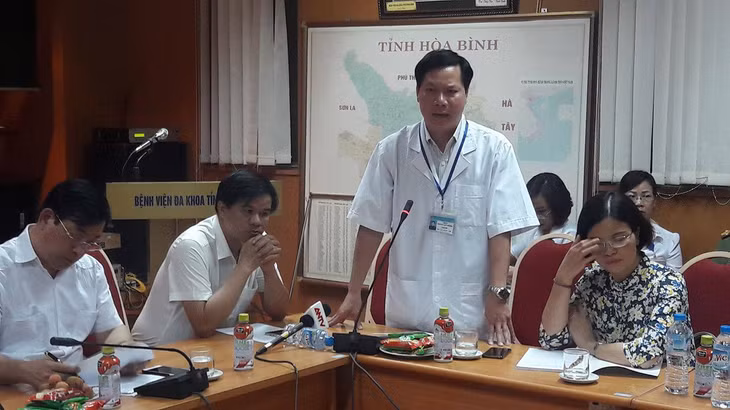 Ông Dương Quý Dương, Giám đôc Bệnh viện đa khoa tỉnh Hòa Bình gửi lời xin lỗi đến gia đình các bệnh nhân về sự cố y khoa nghiêm trọng này