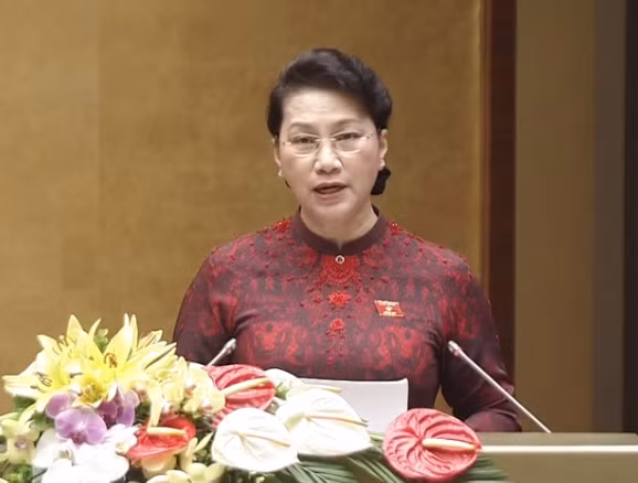Chủ tịch Quốc hội Nguyễn Thị Kim Ngân phát biểu khai mạc Kỳ họp thứ 3, Quốc hội khóa XIV. (Ảnh: Kim Thanh)