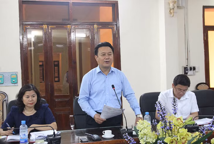  Đồng chí Nguyễn Đức Thành, Phó Chủ tịch HĐND tỉnh kết luận buổi làm việc tại Sở NT&PTNT. (7003)