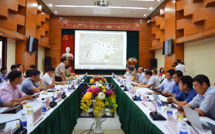 TP Uông Bí làm việc với TKV về quản lý tài nguyên khoáng sản trên địa bàn. Ảnh: Việt Hoa.