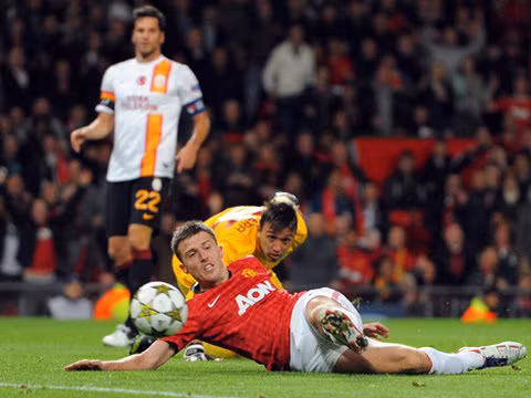 Bàn thắn sớm của Carrick là đủ để MU chiến thắng, dù họ chơi không hay hơn Galatasaray. Ảnh: AFP.
