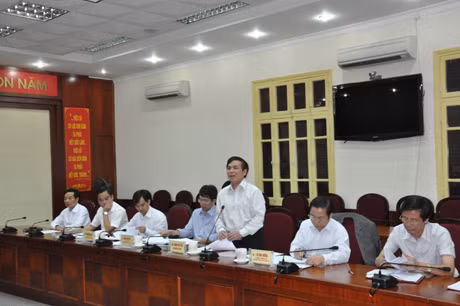 Đồng chí Hoàng Thế Liên, Thứ trưởng Bộ Tư pháp phát biểu kết luận buổi làm việc.