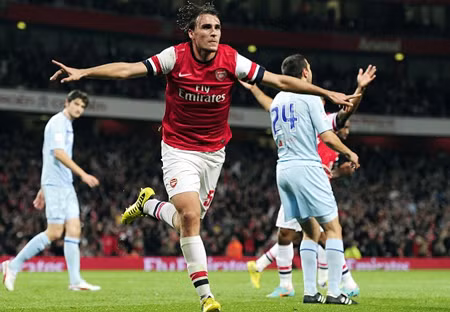 Arsenal đã có chiến thắng tưng bừng trên sân nhà Emirates