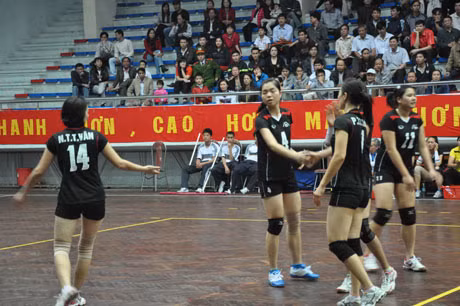 Các cô gái Vùng mỏ đang hy vọng sẽ đoạt được thành tích cao tại Vòng 2 giải bóng chuyền vô địch các đội mạnh toàn quốc 2012