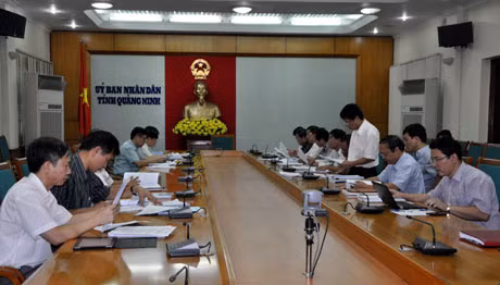 Quang cảnh buổi họp.
