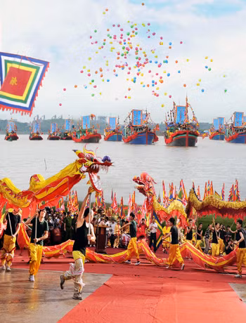Hội quân trên sông Lục Đầu.