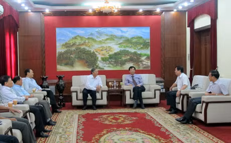 Chủ tịch UBND tỉnh Nguyễn Văn Đọc tiếp Tổng Giám đốc...