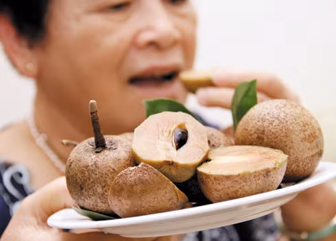 Lượng vitamin B5, B6, B3... có trong quả hồng xiêm giúp cho hệ thần kinh phát triển. 