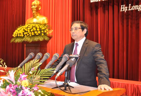 Đồng chí Bí thư Tỉnh uỷ Phạm Minh Chính phát biểu tại hội nghị.
