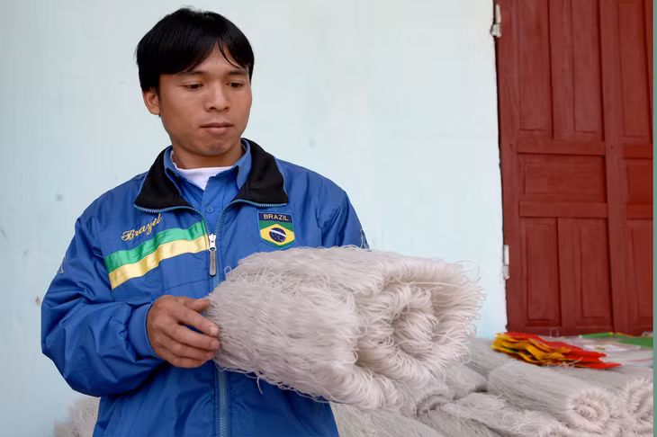Miến được đóng gói đem đi bán. Miến được đóng gói đem đi bán.
