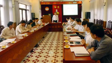 Ngày 26-3, tại TP Hạ Long, BCĐ Cuộc vận động “Người Việt Nam ưu tiên dùng hàng Việt Nam” tỉnh đã tổ chức hội nghị triển khai kế hoạch Cuộc vận động “Người Việt Nam ưu tiên dùng hàng Việt Nam” năm 2013. Tham dự hội nghị có các thành viên của BCĐ như Uỷ ban MTTQ tỉnh, Cục Hải quan, Sở Công thương, Hội Nông dân tỉnh, Báo Quảng Ninh...