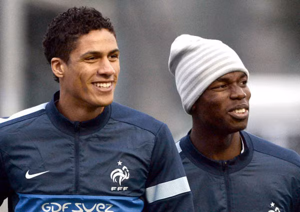 Varane và Pogba, những con người mới của “Les Bleus”.