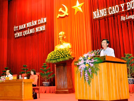 Đồng chí Nguyễn Văn Đọc, Phó Bí thư Tỉnh uỷ, Chủ tịch UBND tỉnh chủ trì hội nghị.