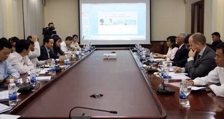 Quang cảnh buổi làm việc.