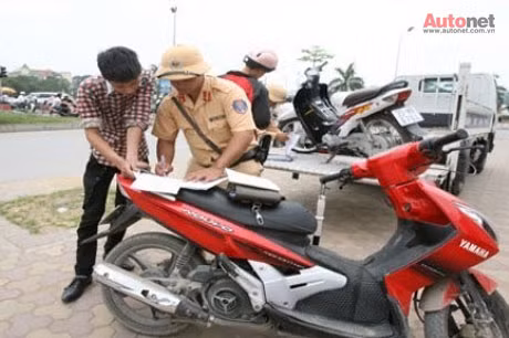 Nếu chủ phương tiện cố tình không chuyển đổi "chính chủ" sẽ bị phạt