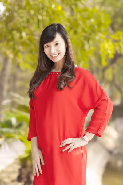Mang bầu ở tháng cuối nhưng Lã Thanh Huyền vẫn giữ được nét rạng rỡ.