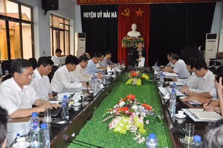 Đồng chí Đỗ Thị Hoàng, Phó Bí thư Thường trực Tỉnh ủy kết luận tại buổi làm việc