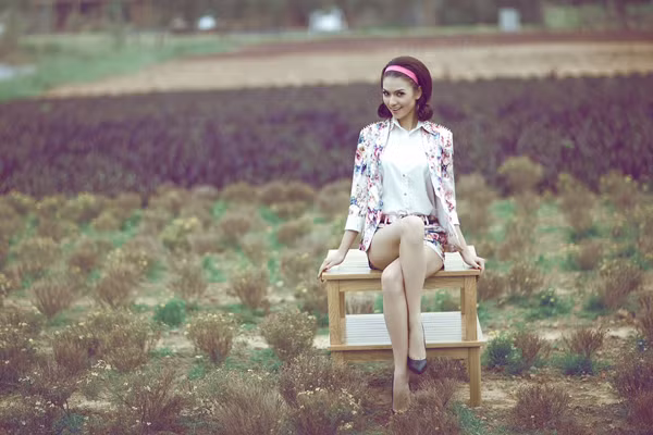 Chân dài Hồng Quế khi diện các thiết kế của Ngọc Hân đã rất thích thú.