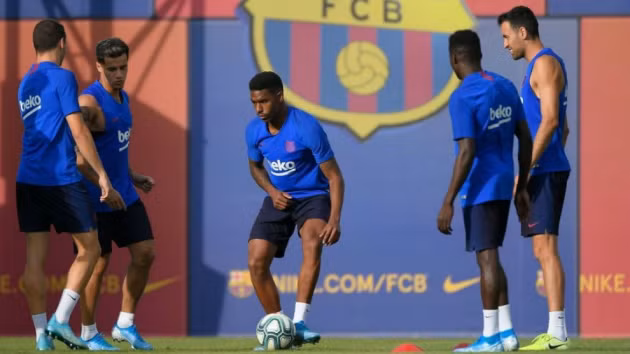  Messi và Suarez vẫn chưa tập luyện cùng các đồng đội.